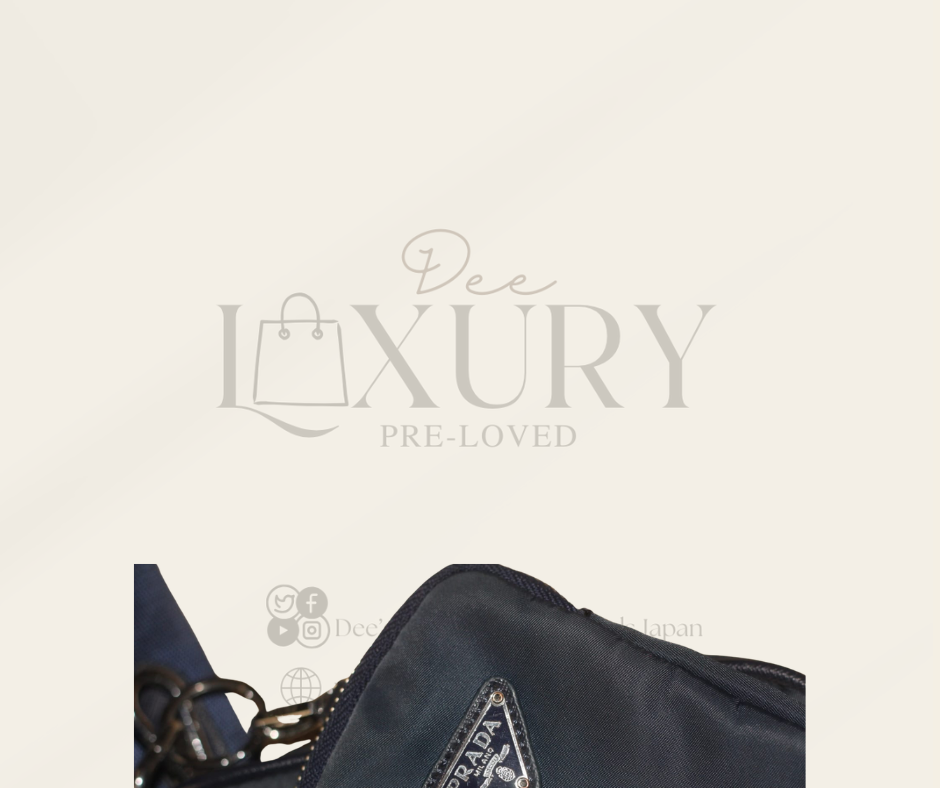 Prada Re-Edition 2005 Re-Nylon Bag — Navy Blue with Detachable Pouch
