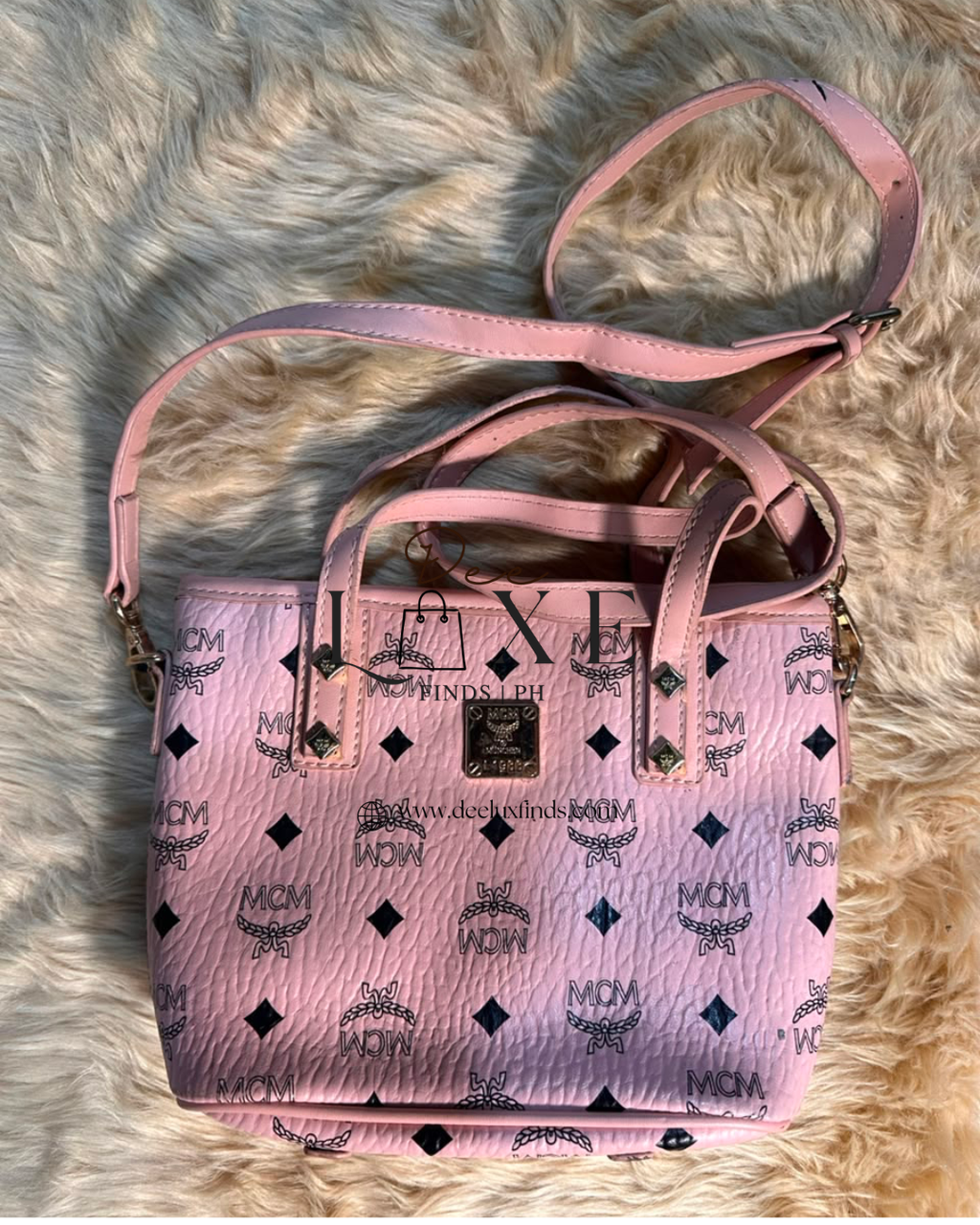 MCM Stark Mini Pink - front stud detail