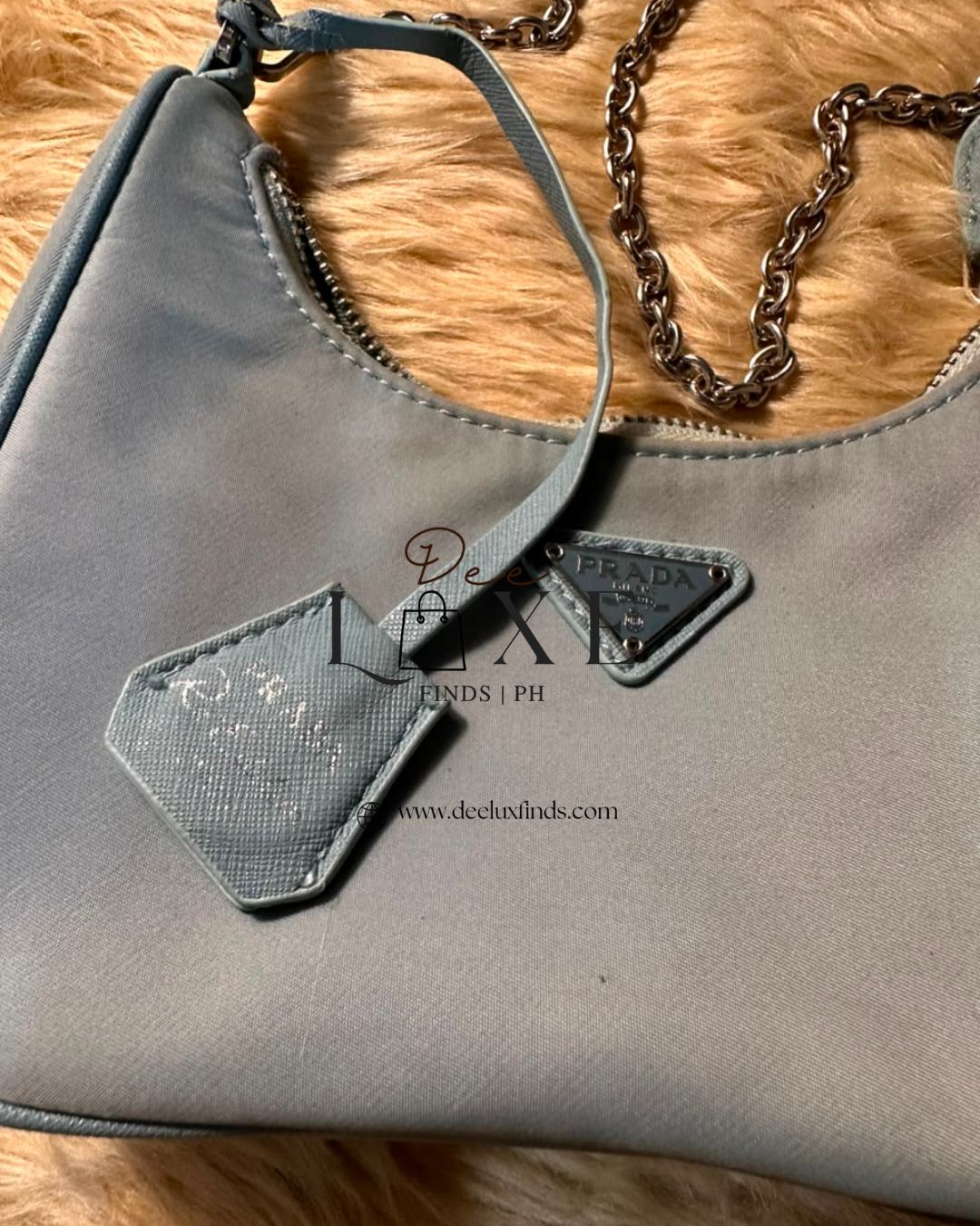 Prada Re-Edition 2005 Blue - silver chain strap detail