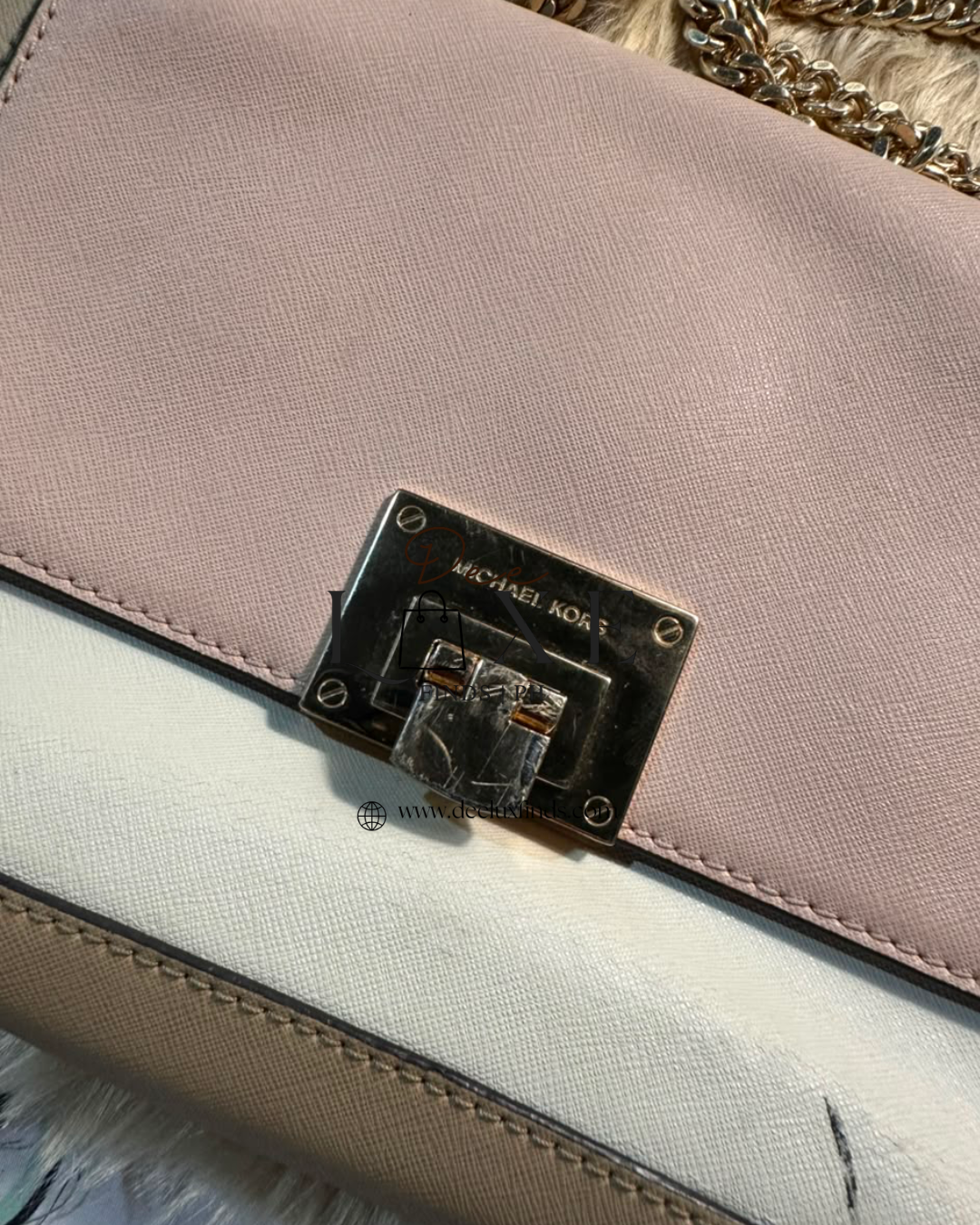 MK Sloan Blush - gold chain strap detail