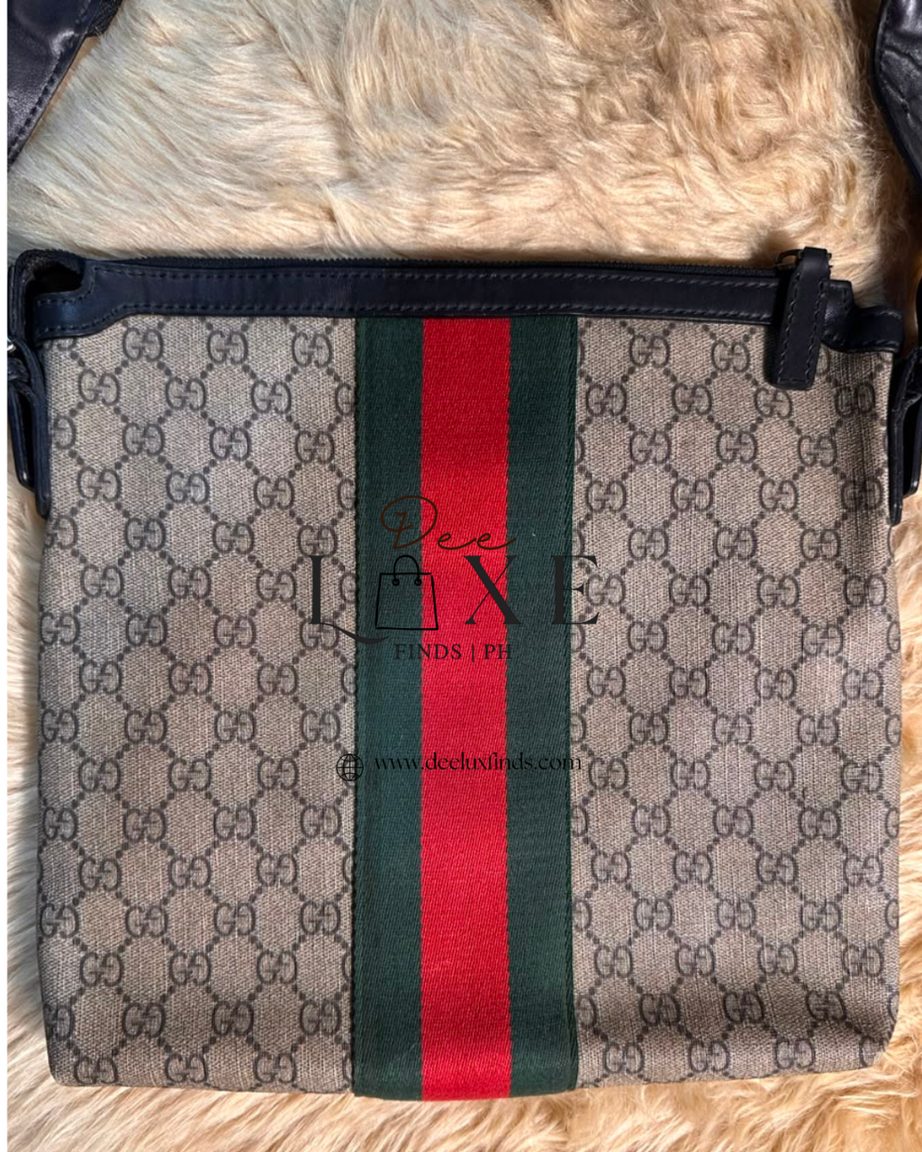 Gucci GG Supreme Messenger - interior Gucci label
