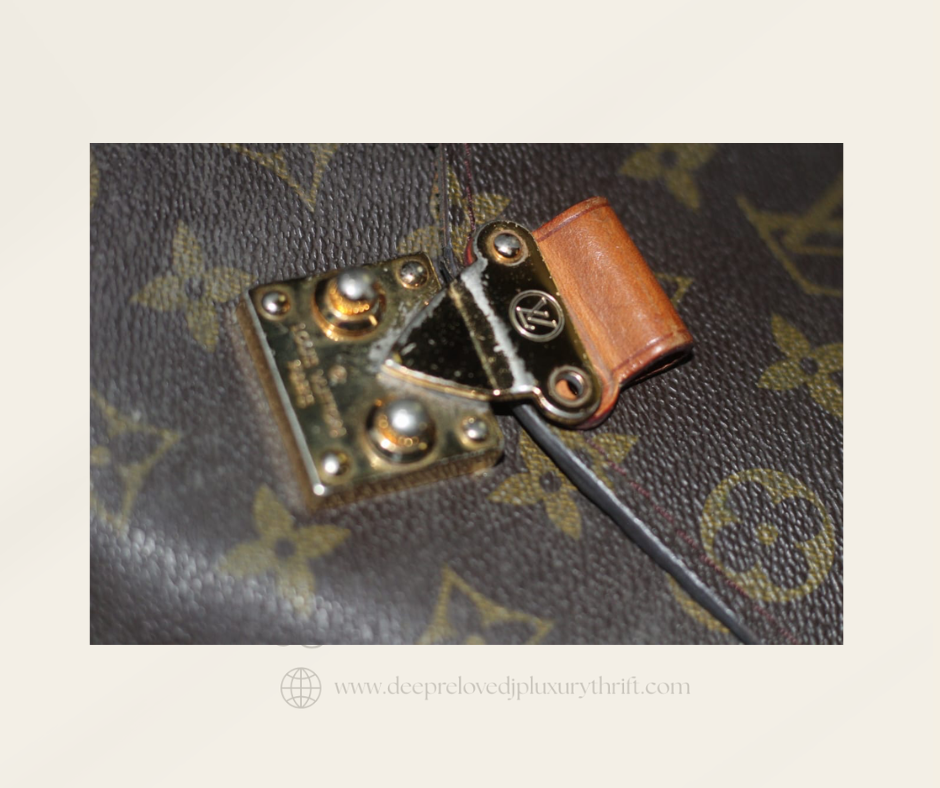 Louis Vuitton Pochette Métis — Monogram Canvas Crossbody