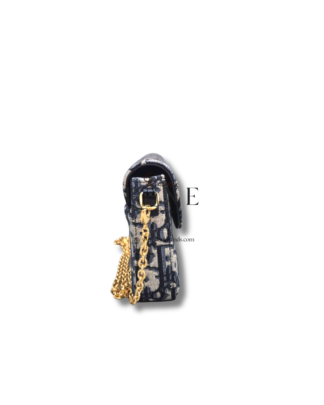 Dior 30 Montaigne - opposite side view