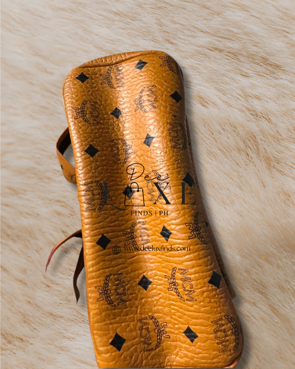 MCM Stark Mini - bottom view