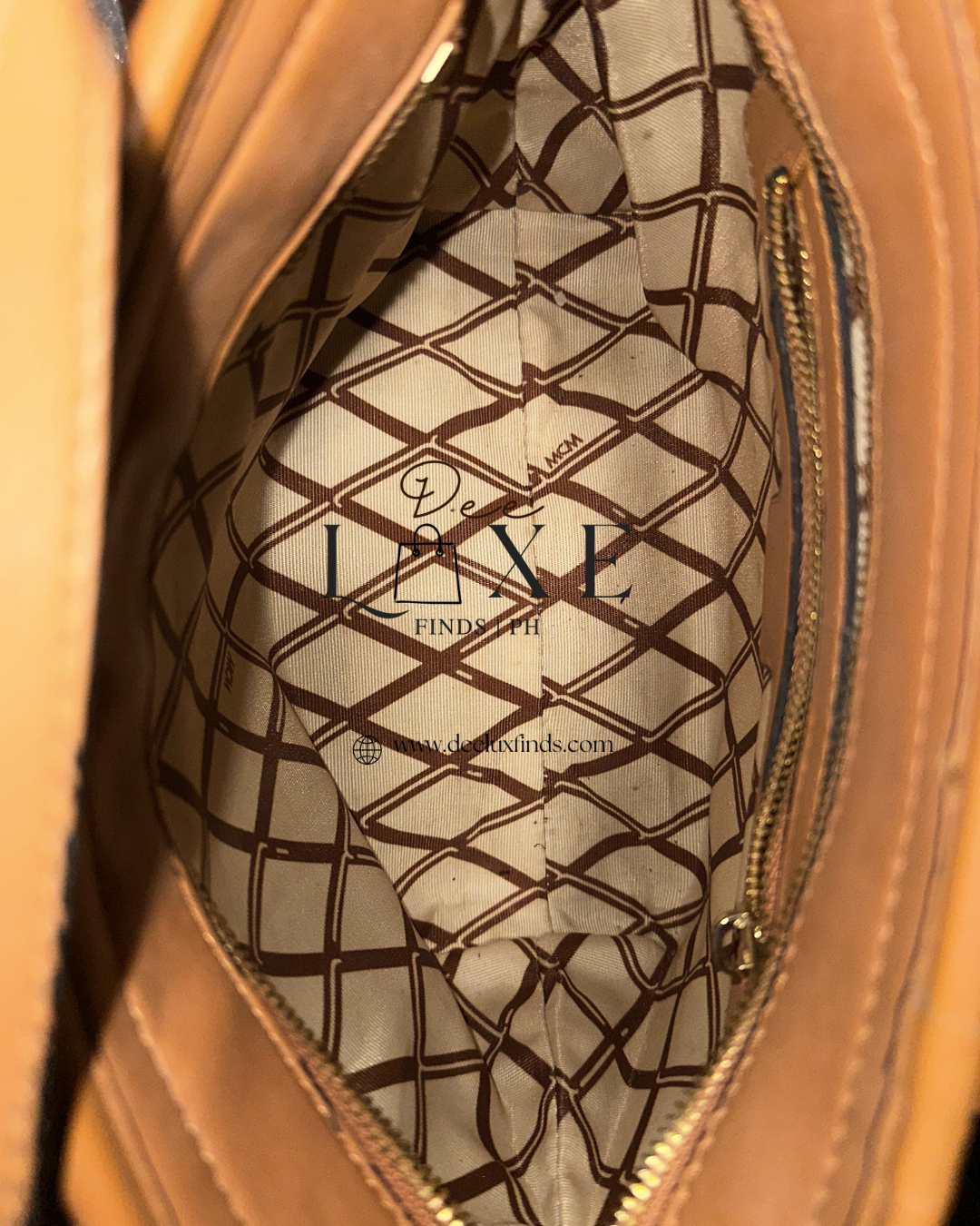 MCM Toni Top-Zip Shopper in Visetos — Cognac
