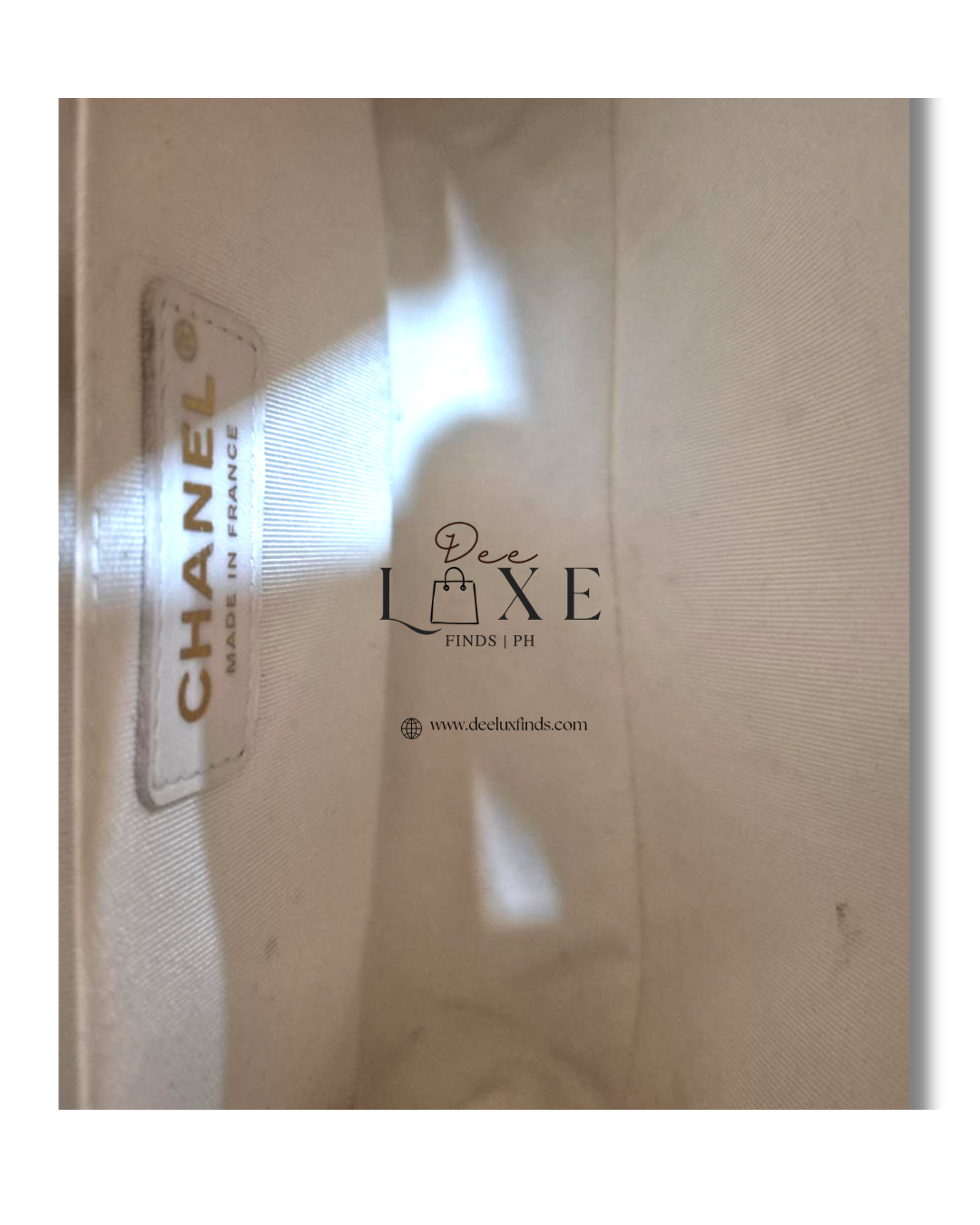 Chanel Boy Medium White - interior CHANEL Made in France serial plate